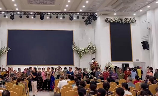 Chiêu trò tặng quà miễn phí 